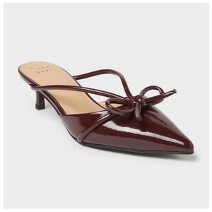 a new day Odelia Burgundy Patent Bow Heels- size 6